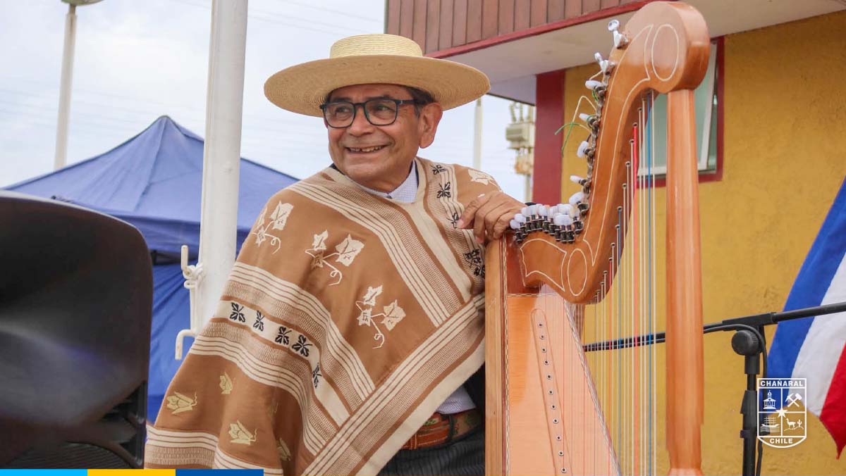 La agrupacion Los Cuequeros por siempre llenaron de música y folclore el encuentro, acompañando una celebración marcada por la identidad y las tradiciones chilenas 