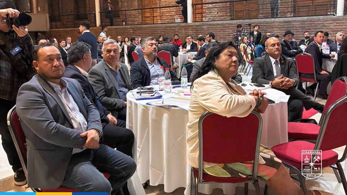 Nuestro municipio continúa participando activamente en espacios nacionales, espacios donde se abordan materias relevantes para el desarrollo de las comunas