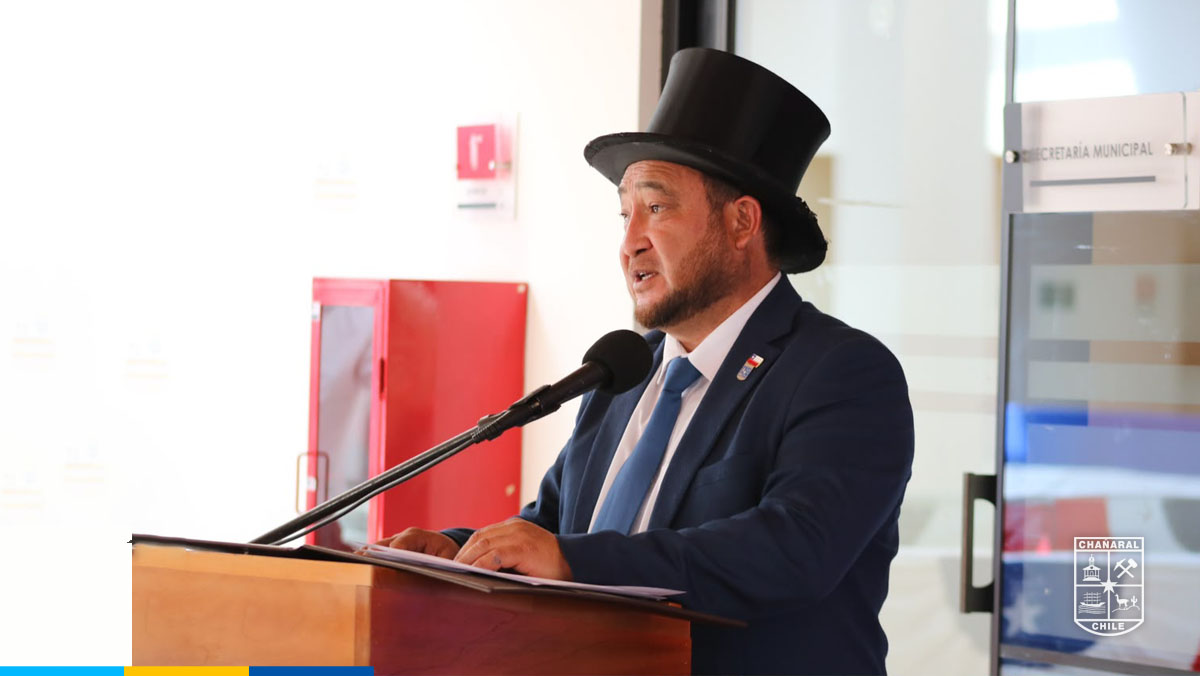 El Alcalde Alex Ahumada recordó los inicios de la municipalidad de Chañaral y la importancia de los vecinos y vecinas en este hito de nuestra historia.