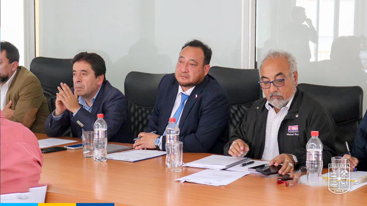 Presencia del Alcalde Alex Ahumada en la Comisión Provincial del CORE que abordó urgentes necesidades para El Salado 