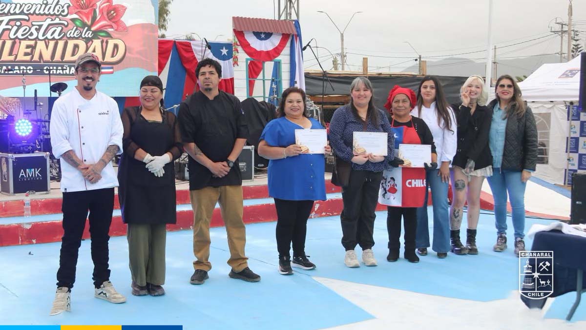 Participantes del concurso la mejor empanada de fiestas patrias 